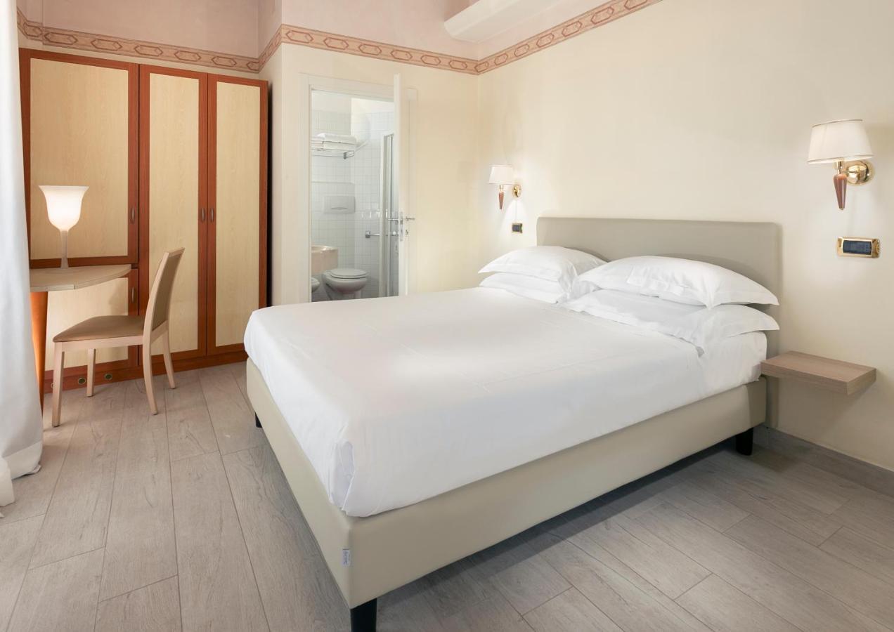 Hotel Bikini Rimini Eksteriør bilde