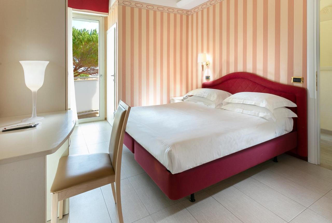 Hotel Bikini Rimini Eksteriør bilde