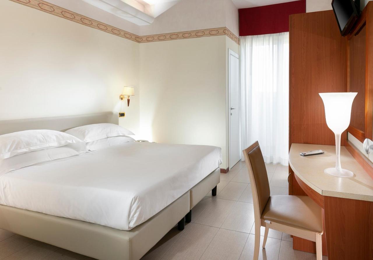Hotel Bikini Rimini Eksteriør bilde