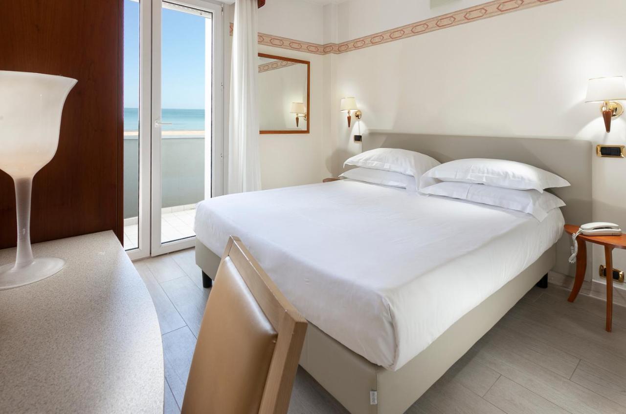 Hotel Bikini Rimini Eksteriør bilde