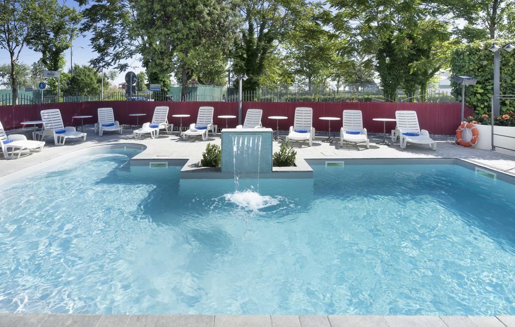 Hotel Bikini Rimini Eksteriør bilde