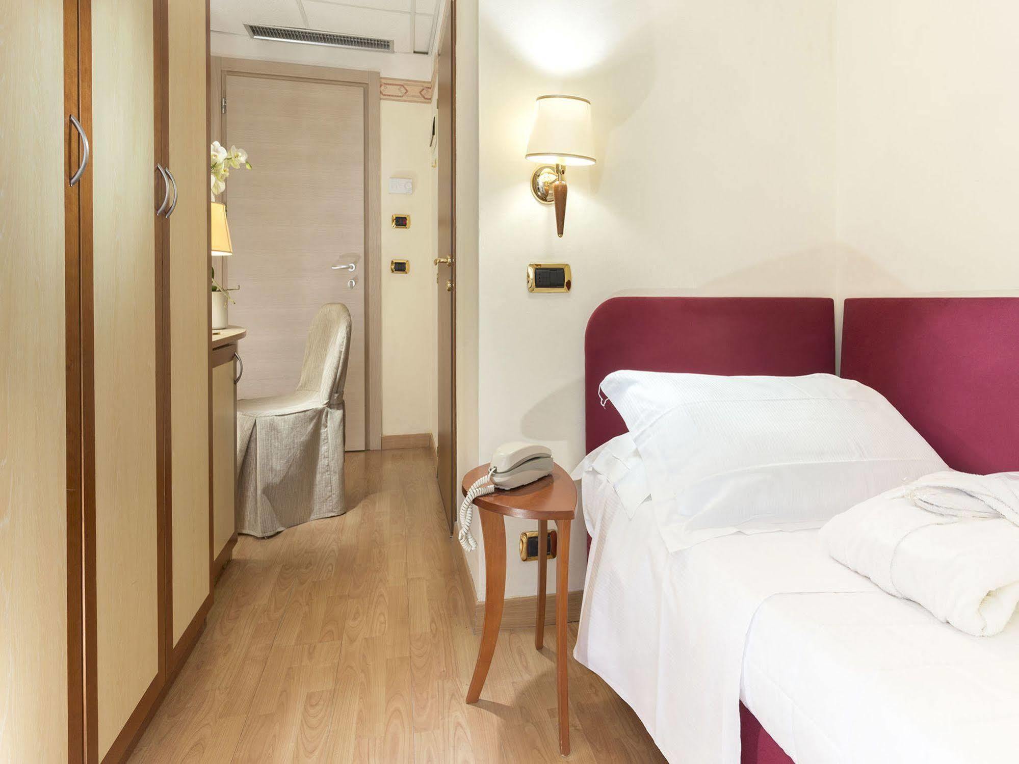Hotel Bikini Rimini Eksteriør bilde